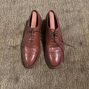 Johnston & Murphy Brown Wingtip Leather Dress Shoes - Men’s 9.5